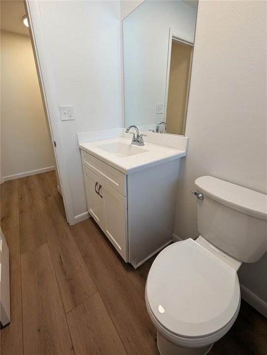 На продажу: $399,900 (2 спален, 2 ванн, 1587 Квадратных фут)