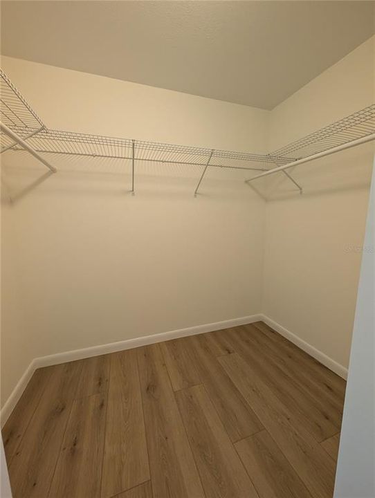 На продажу: $399,900 (2 спален, 2 ванн, 1587 Квадратных фут)
