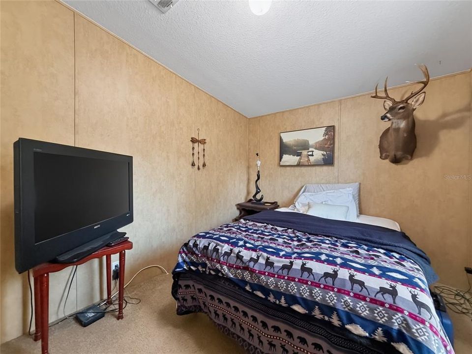 For Sale: $645,000 (6 beds, 4 baths, 2648 Square Feet)