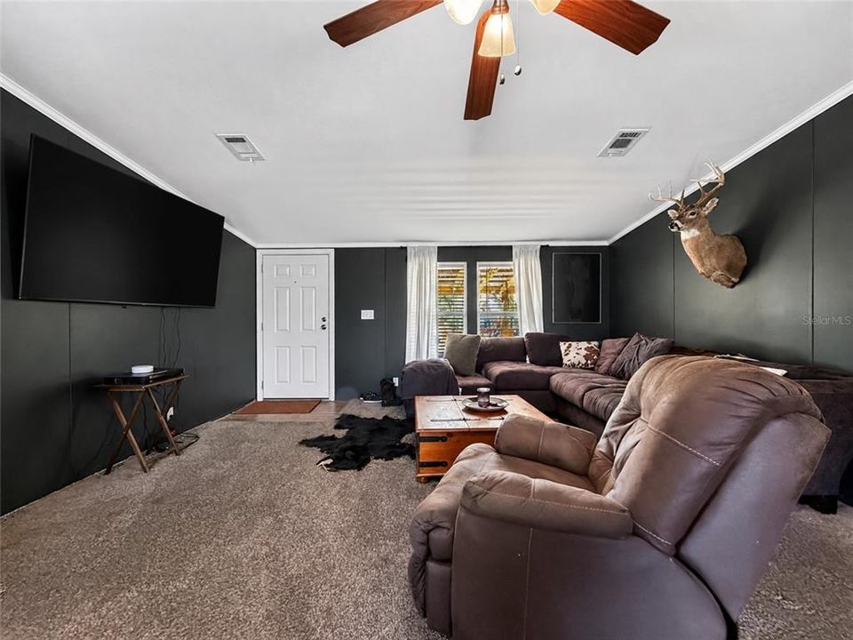 For Sale: $645,000 (6 beds, 4 baths, 2648 Square Feet)