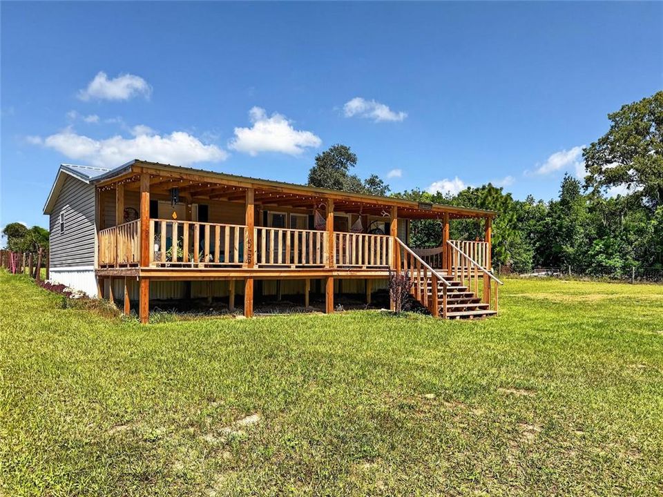 For Sale: $645,000 (6 beds, 4 baths, 2648 Square Feet)