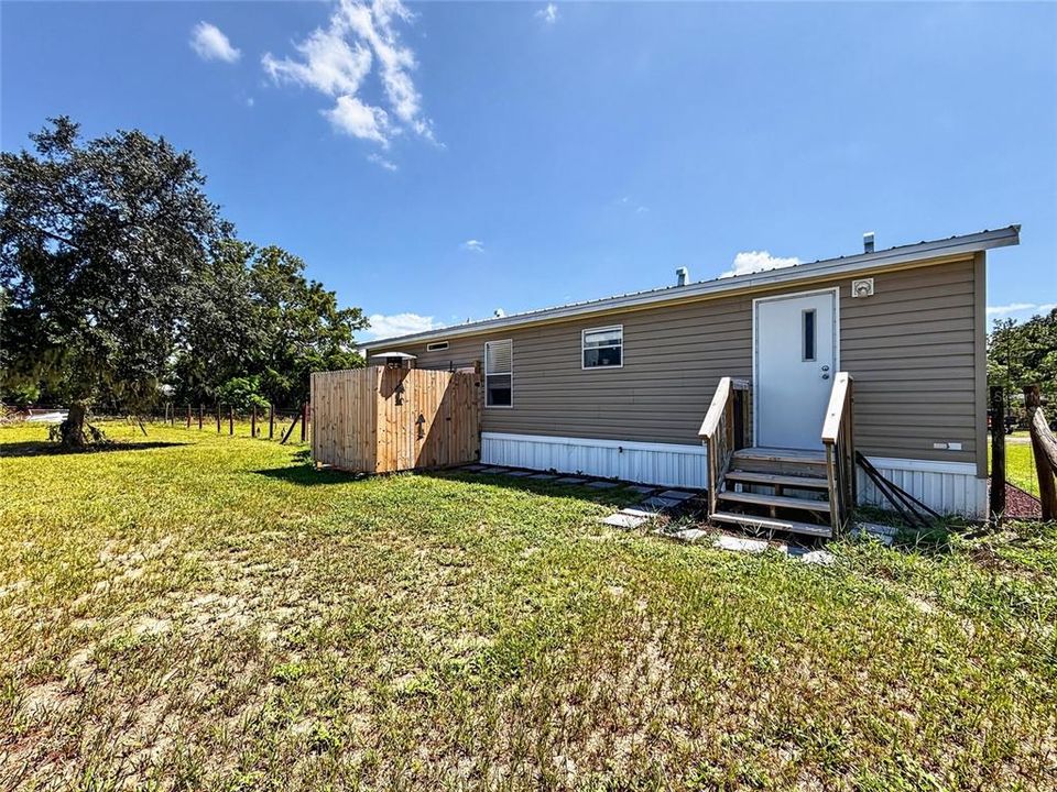 For Sale: $645,000 (6 beds, 4 baths, 2648 Square Feet)
