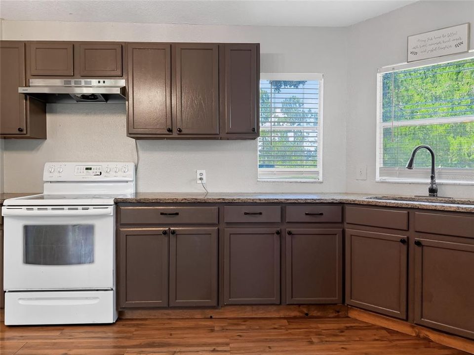 For Sale: $645,000 (6 beds, 4 baths, 2648 Square Feet)