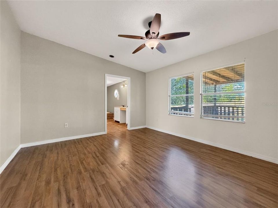 For Sale: $645,000 (6 beds, 4 baths, 2648 Square Feet)