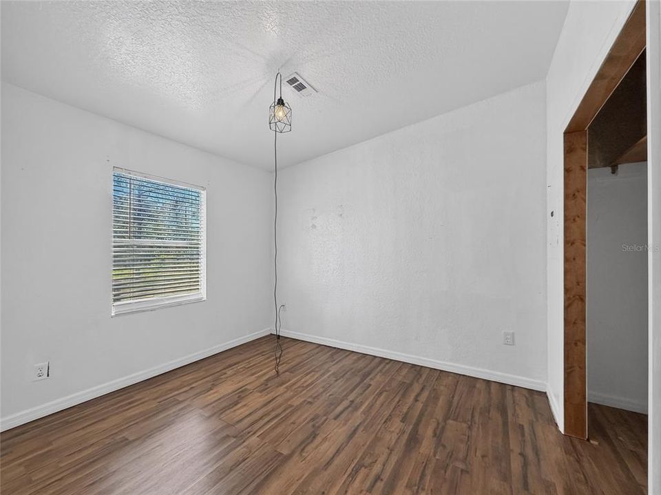 For Sale: $645,000 (6 beds, 4 baths, 2648 Square Feet)