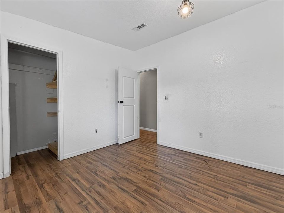 For Sale: $645,000 (6 beds, 4 baths, 2648 Square Feet)
