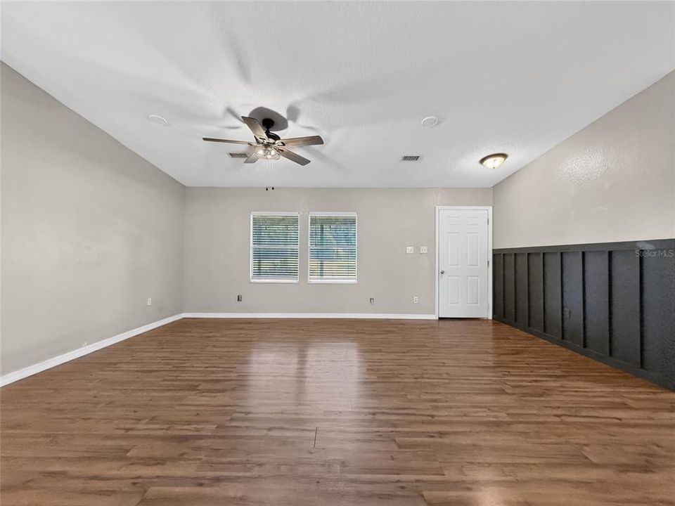 For Sale: $645,000 (6 beds, 4 baths, 2648 Square Feet)