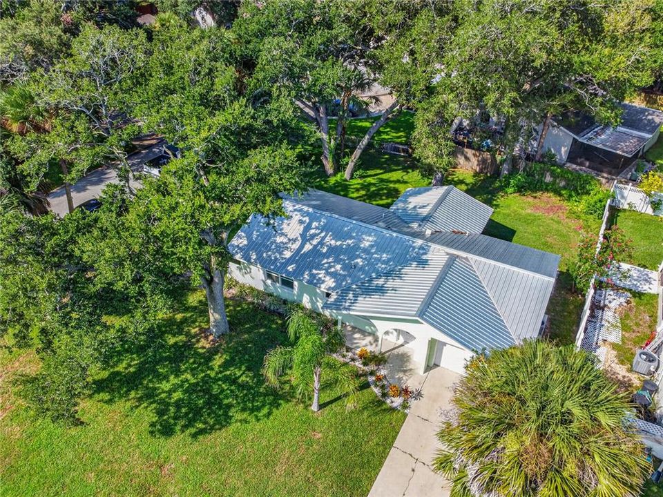 For Sale: $329,900 (2 beds, 2 baths, 1040 Square Feet)
