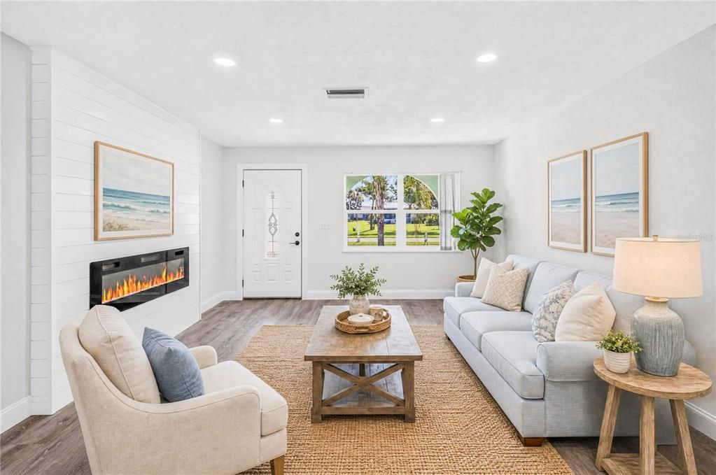 For Sale: $329,900 (2 beds, 2 baths, 1040 Square Feet)
