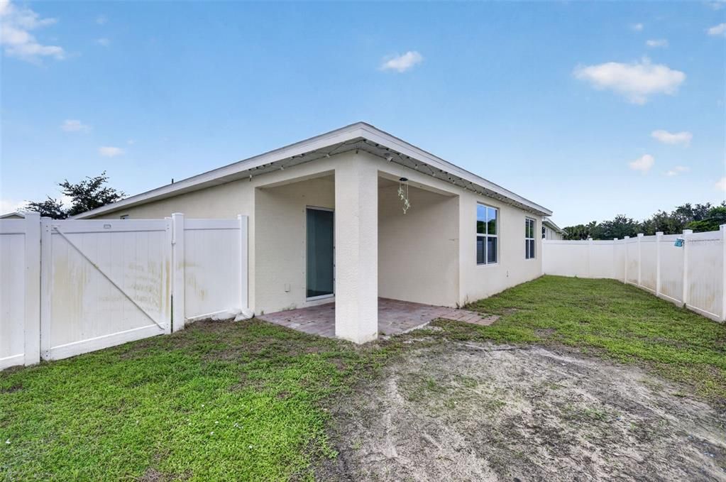 For Sale: $295,000 (4 beds, 2 baths, 1828 Square Feet)