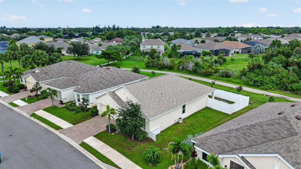 For Sale: $295,000 (4 beds, 2 baths, 1828 Square Feet)