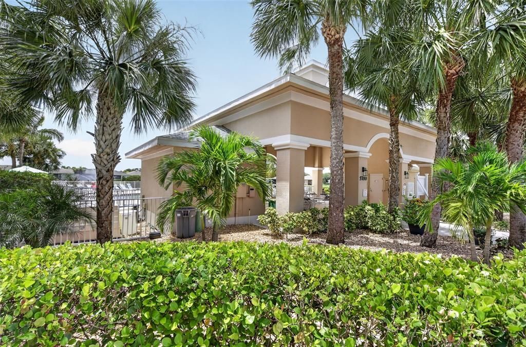 For Sale: $295,000 (4 beds, 2 baths, 1828 Square Feet)