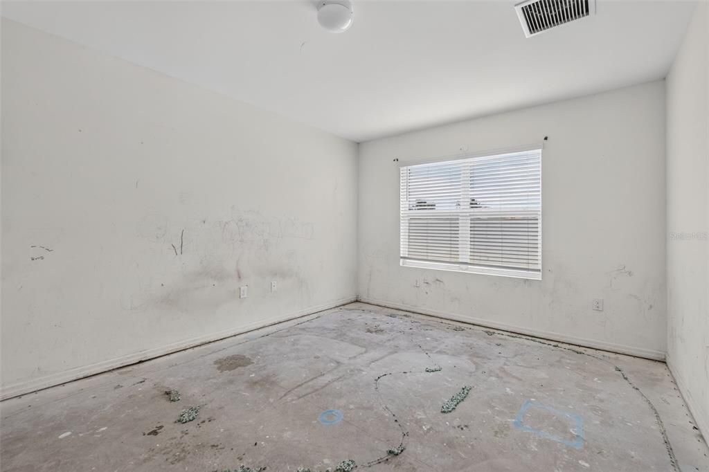 For Sale: $295,000 (4 beds, 2 baths, 1828 Square Feet)
