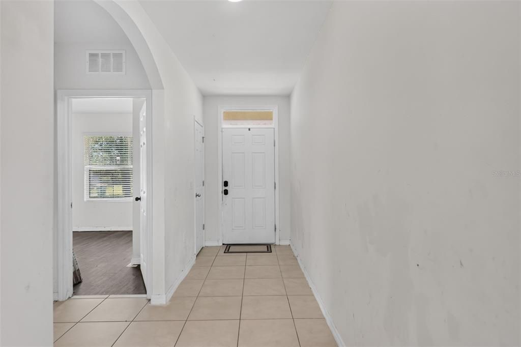 For Sale: $295,000 (4 beds, 2 baths, 1828 Square Feet)