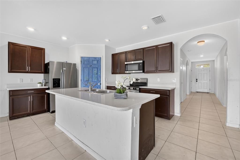 For Sale: $295,000 (4 beds, 2 baths, 1828 Square Feet)