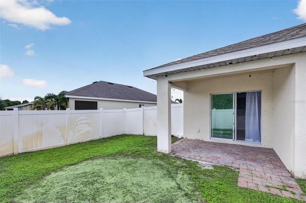 For Sale: $295,000 (4 beds, 2 baths, 1828 Square Feet)