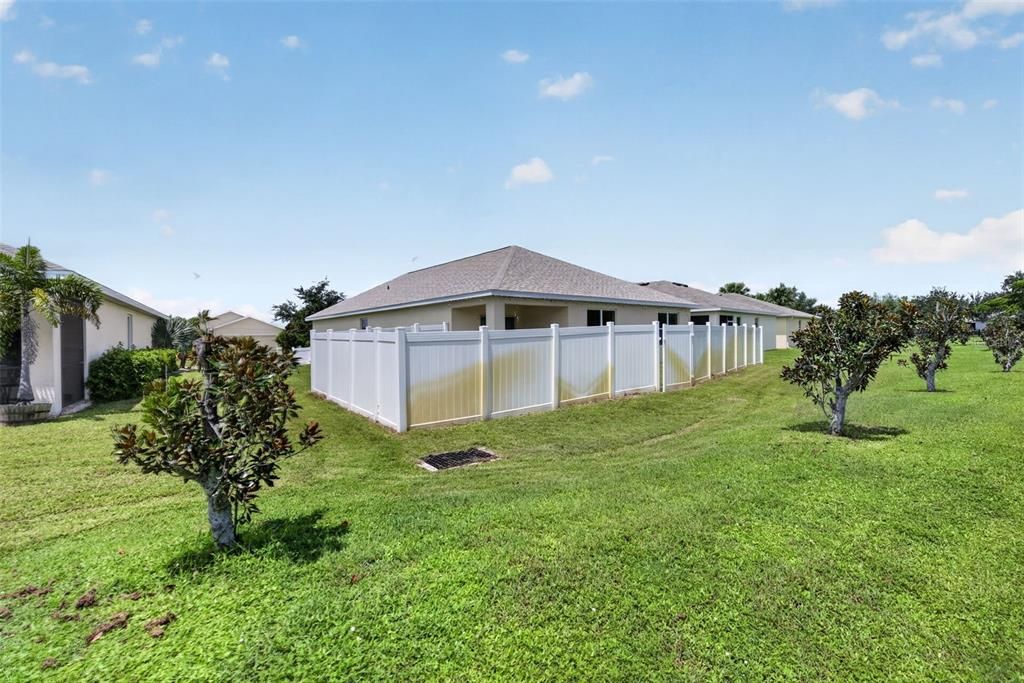 For Sale: $295,000 (4 beds, 2 baths, 1828 Square Feet)