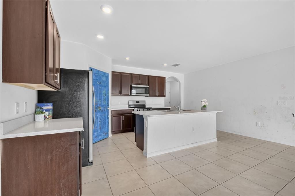 For Sale: $295,000 (4 beds, 2 baths, 1828 Square Feet)