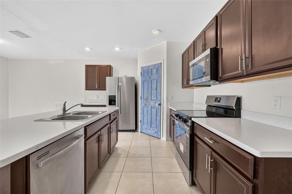 For Sale: $295,000 (4 beds, 2 baths, 1828 Square Feet)