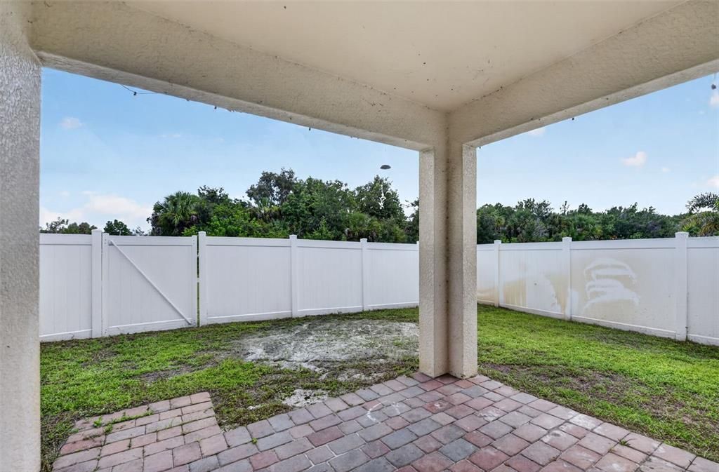 For Sale: $295,000 (4 beds, 2 baths, 1828 Square Feet)