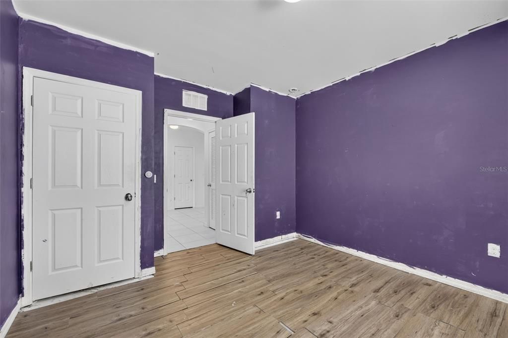 For Sale: $295,000 (4 beds, 2 baths, 1828 Square Feet)
