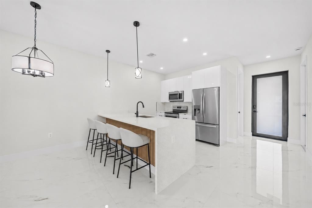 For Sale: $549,900 (6 beds, 0 baths, 2400 Square Feet)