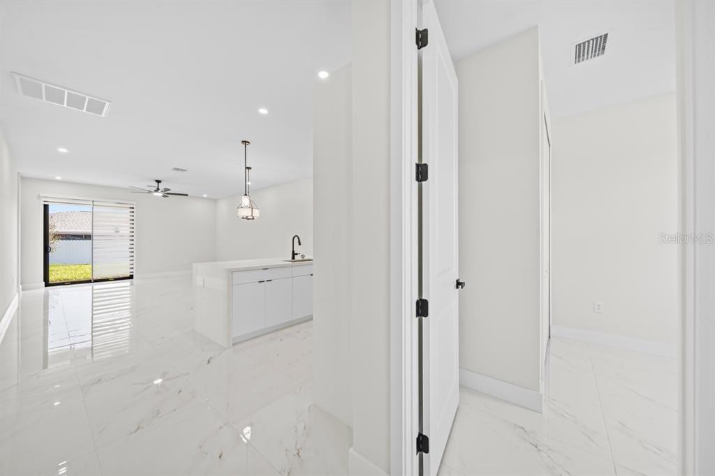 For Sale: $549,900 (6 beds, 0 baths, 2400 Square Feet)