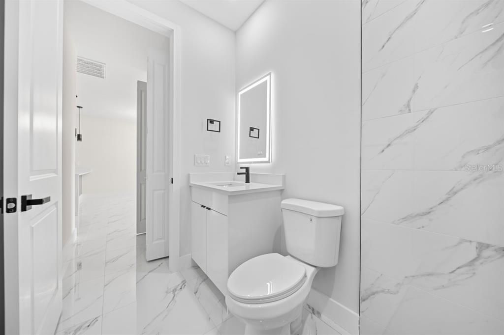 For Sale: $549,900 (6 beds, 0 baths, 2400 Square Feet)