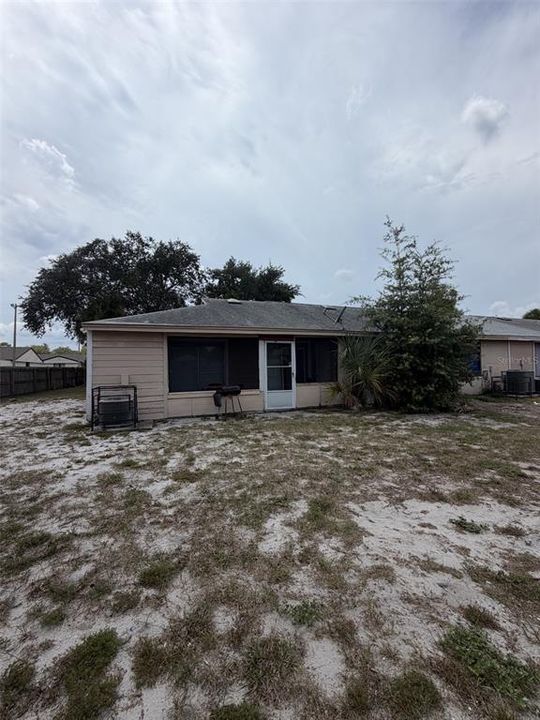 For Rent: $1,600 (2 beds, 2 baths, 868 Square Feet)