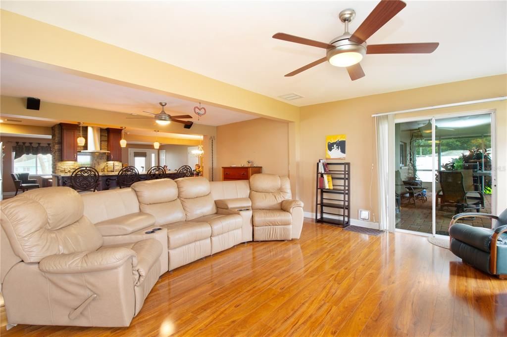 Active With Contract: $545,000 (4 beds, 2 baths, 2300 Square Feet)