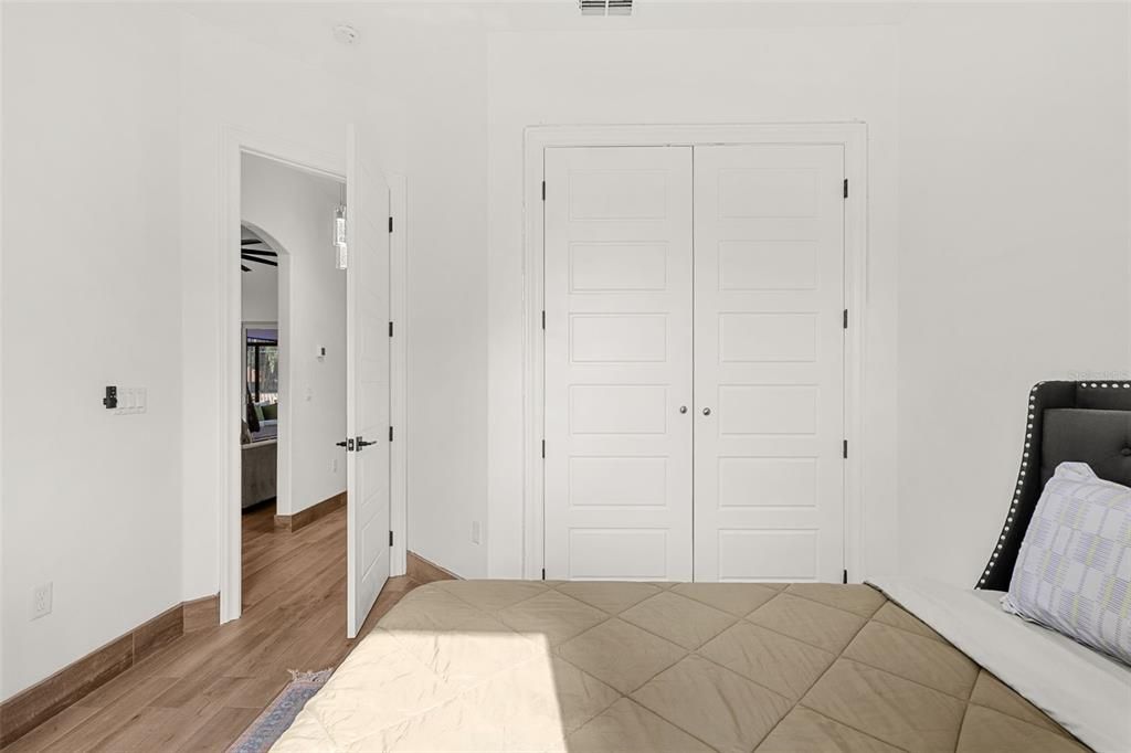 En Venta: $949,000 (4 camas, 3 baños, 2840 Pies cuadrados)