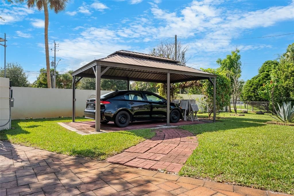 En Venta: $949,000 (4 camas, 3 baños, 2840 Pies cuadrados)