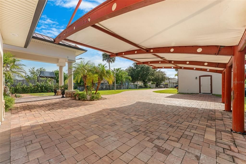 En Venta: $949,000 (4 camas, 3 baños, 2840 Pies cuadrados)