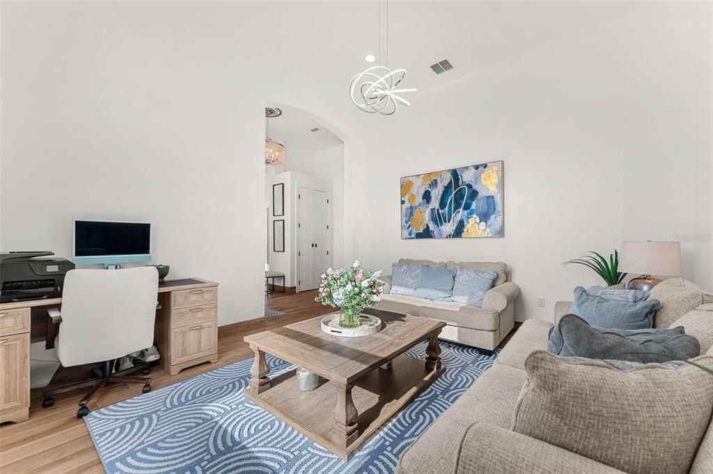 En Venta: $949,000 (4 camas, 3 baños, 2840 Pies cuadrados)
