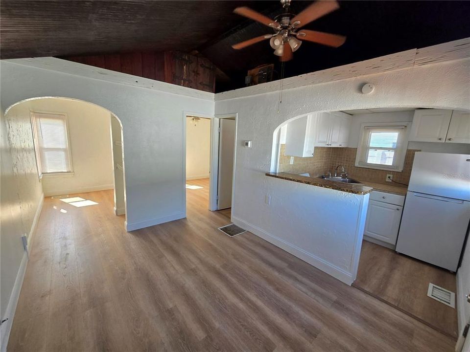 En Venta: $699,000 (2 camas, 1 baños, 1107 Pies cuadrados)