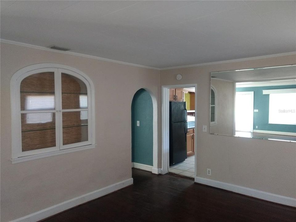En Venta: $699,000 (2 camas, 1 baños, 1107 Pies cuadrados)