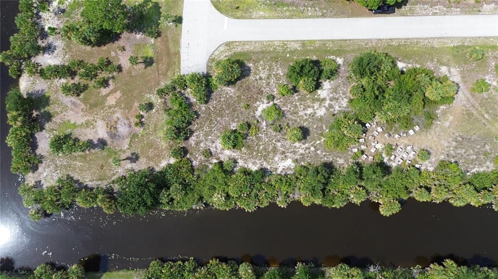 На продажу: $32,000 (0.36 acres)