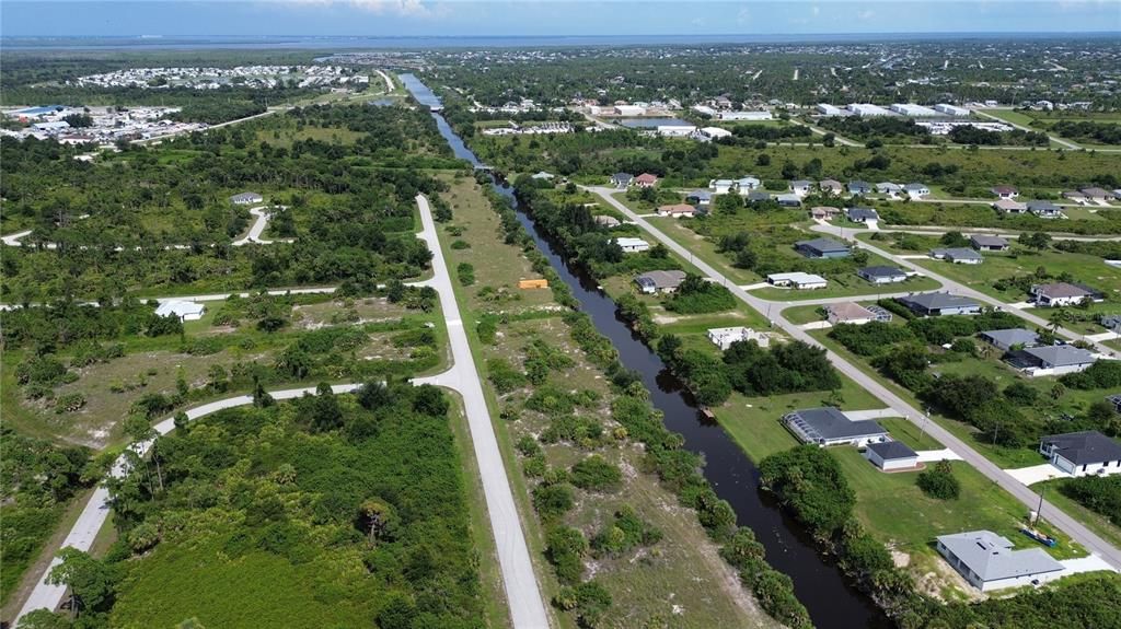 На продажу: $32,000 (0.36 acres)