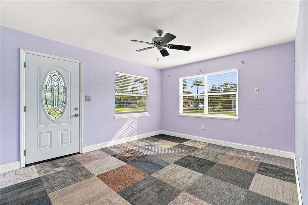 For Rent: $2,600 (2 beds, 2 baths, 888 Square Feet)