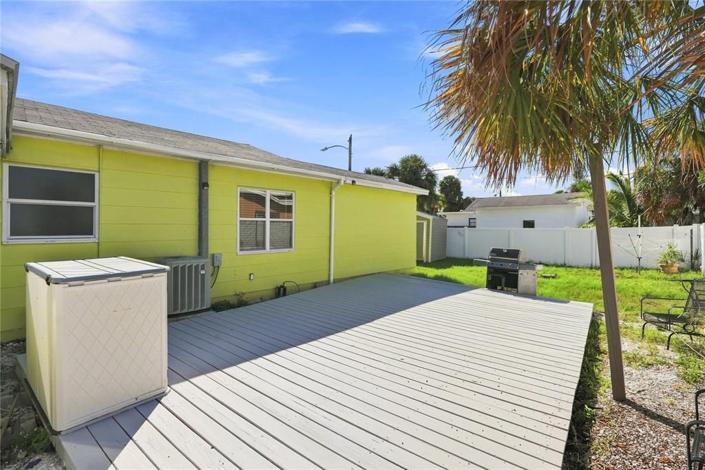 For Rent: $2,600 (2 beds, 2 baths, 888 Square Feet)