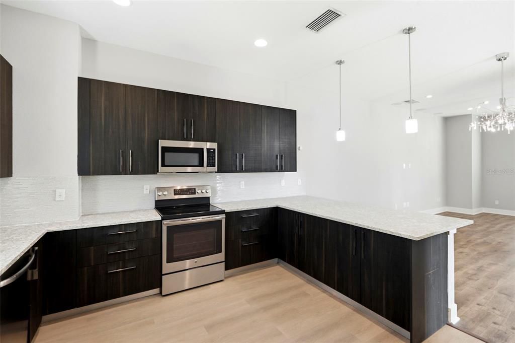 For Sale: $580,000 (2 beds, 2 baths, 1748 Square Feet)