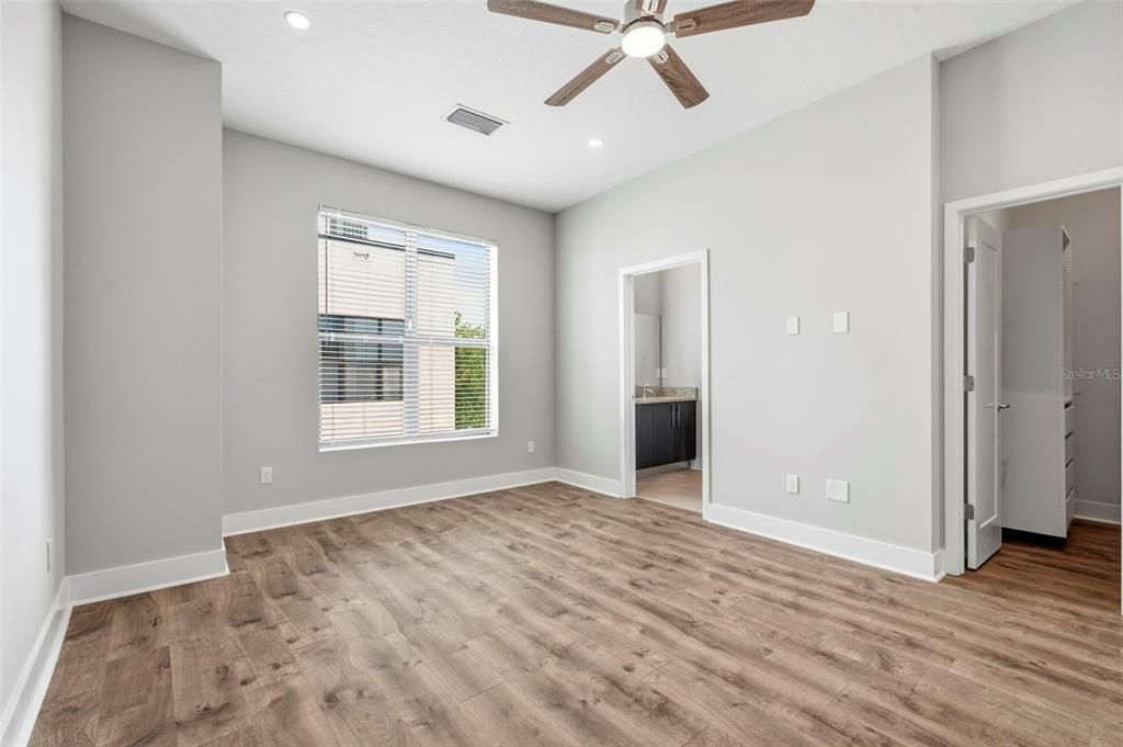 For Sale: $580,000 (2 beds, 2 baths, 1748 Square Feet)