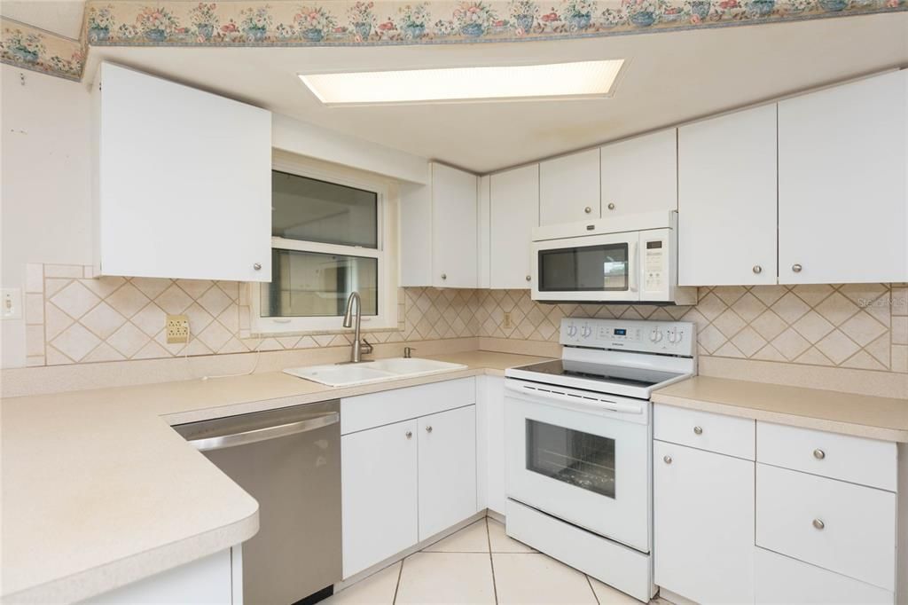 En Venta: $195,000 (3 camas, 2 baños, 1047 Pies cuadrados)