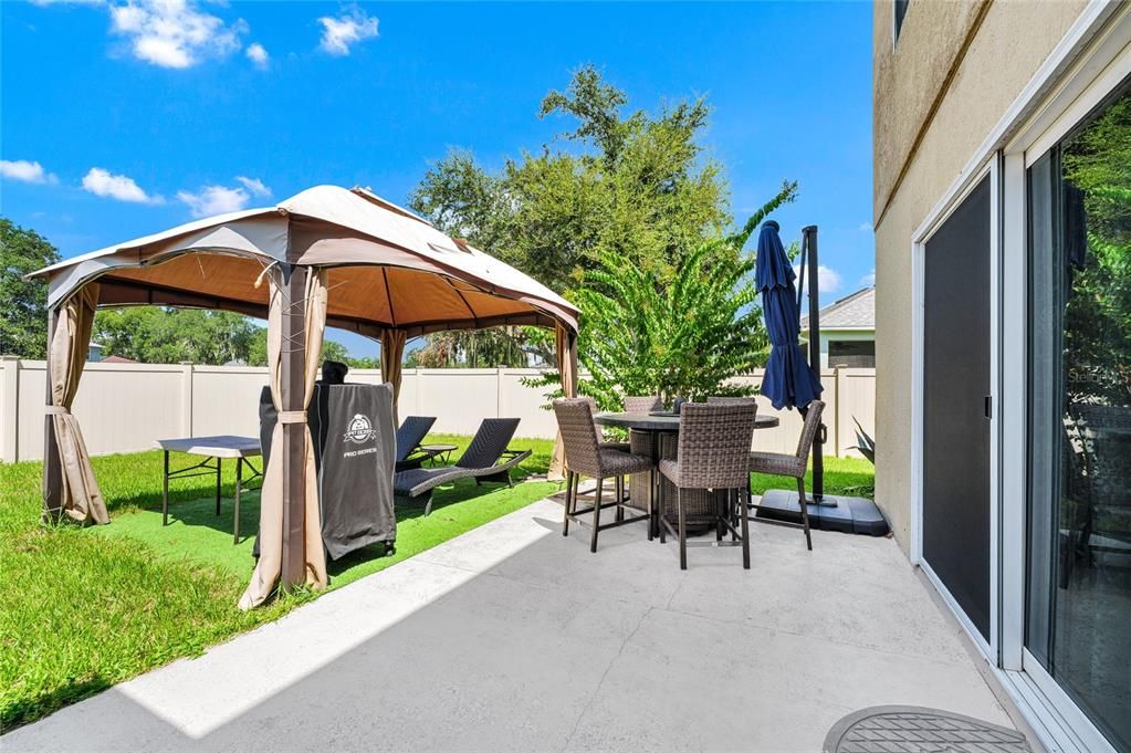 На продажу: $419,900 (4 спален, 2 ванн, 2930 Квадратных фут)