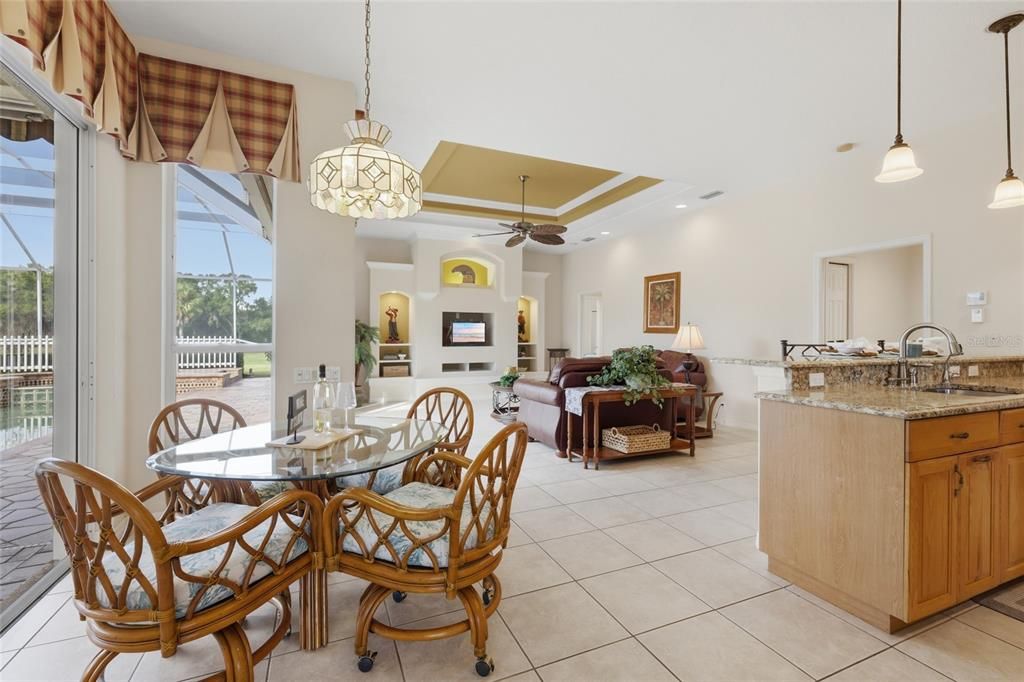 En Venta: $675,000 (4 camas, 3 baños, 3048 Pies cuadrados)