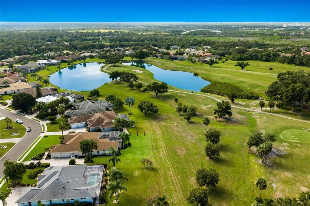 En Venta: $675,000 (4 camas, 3 baños, 3048 Pies cuadrados)