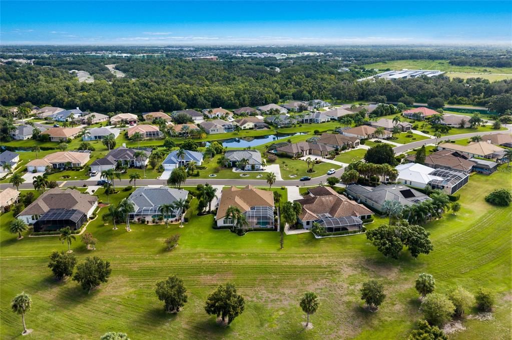 En Venta: $675,000 (4 camas, 3 baños, 3048 Pies cuadrados)