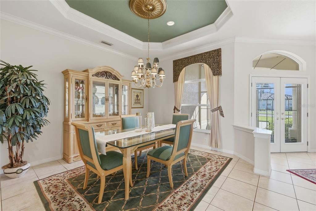 En Venta: $675,000 (4 camas, 3 baños, 3048 Pies cuadrados)