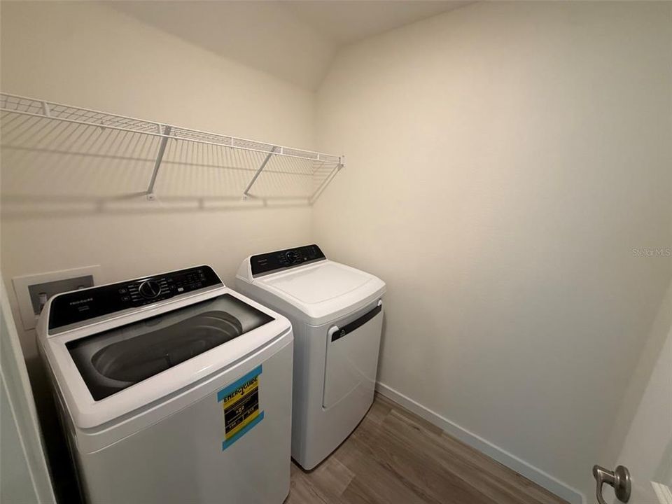 В аренду: $2,300 (5 спален, 2 ванн, 1739 Квадратных фут)