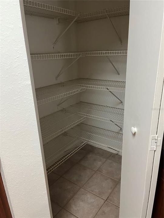 For Rent: $1,600 (1 beds, 1 baths, 750 Square Feet)